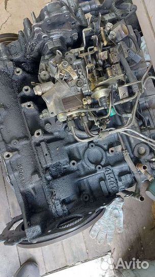 Двигатель 4м40