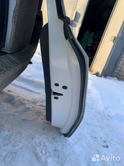 Дверь задняя правая поло