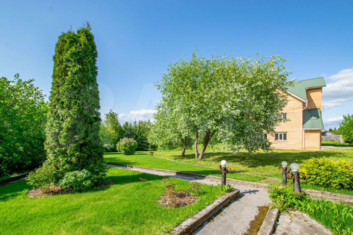 Коттедж 440 м² на участке 83 сот.