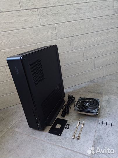 Корпус для пк Fractal Node 202 (Mini-ITX)