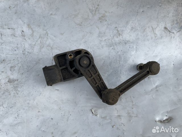 Датчик положения кузова передний правый Audi Q7 4L