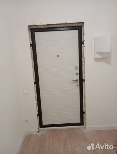 Дверь входная металлическая