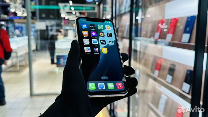 iPhone Xr, 64 ГБ