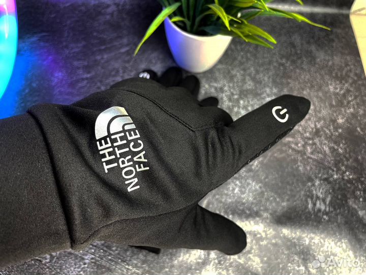 Перчатки the north face
