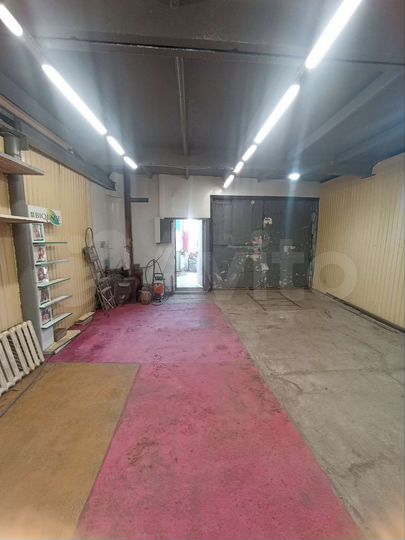 Гараж, > 30 м²