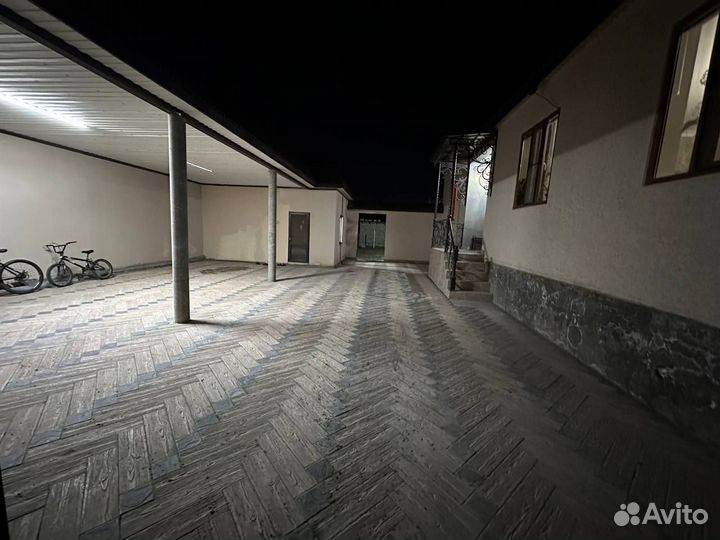 Плиточник строитель