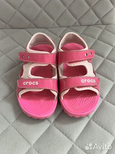 Сандалии crocs