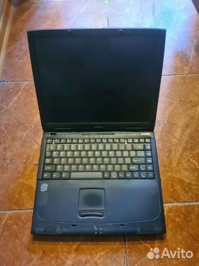 Ноутбук Toshiba 1100-S101 на запчасти