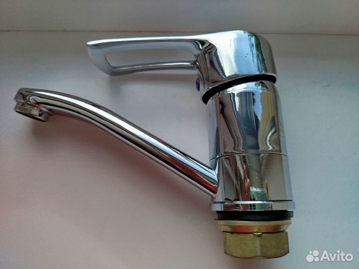 Смеситель для раковины