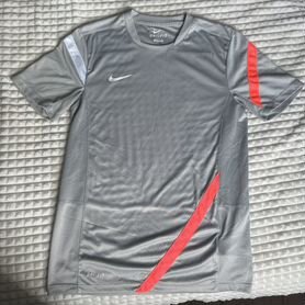 Спортивная футболка Nike dri-fit