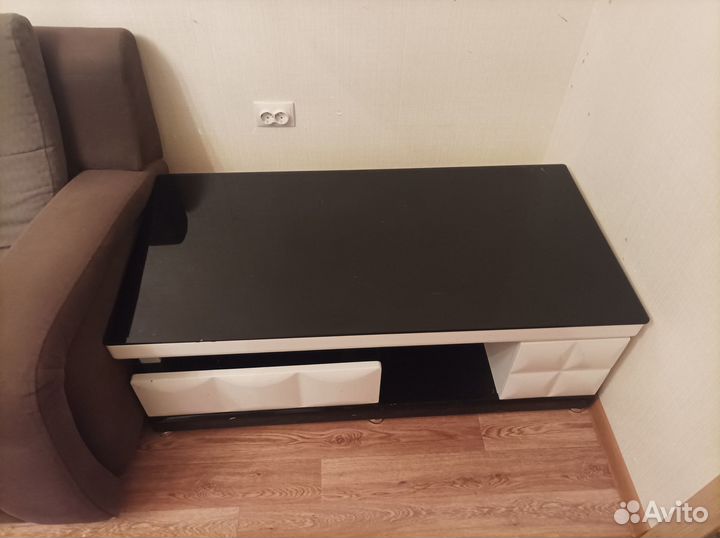 Журнальный стол