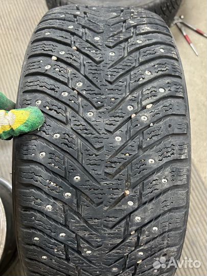 Nokian Tyres Hakkapeliitta 8 225/50 R17 98T