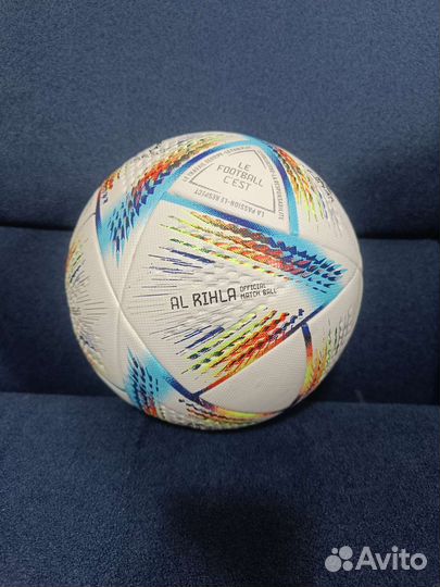 Футбольный мяч adidas