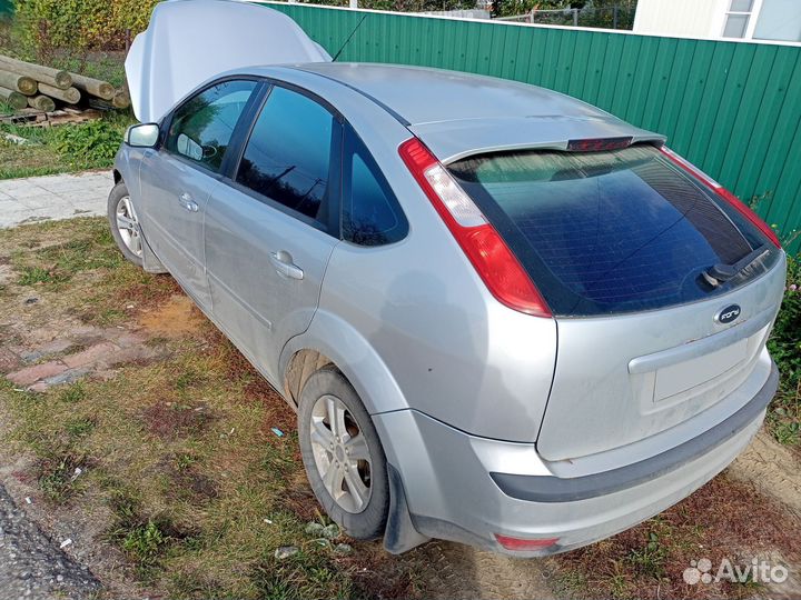 Ford Focus 1.6 МТ, 2007, 800 км
