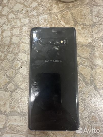Телефон Samsung galaxy s10+
