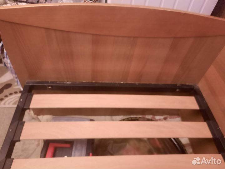 Кровать односпальная бу