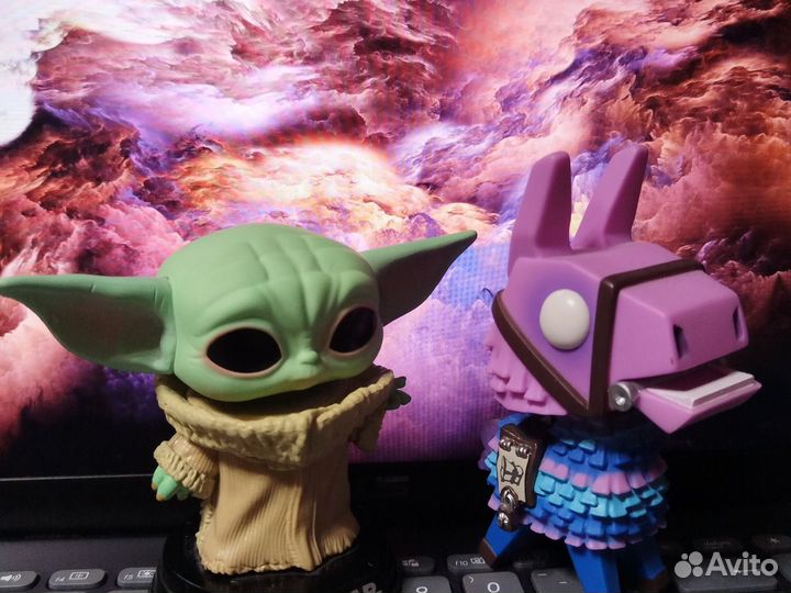 Беби ёда и пиньята из фортнайт