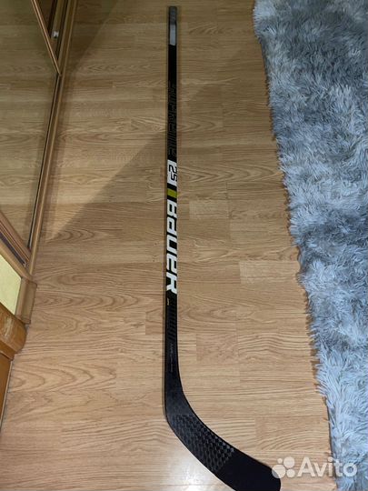 Клюшка хоккейная