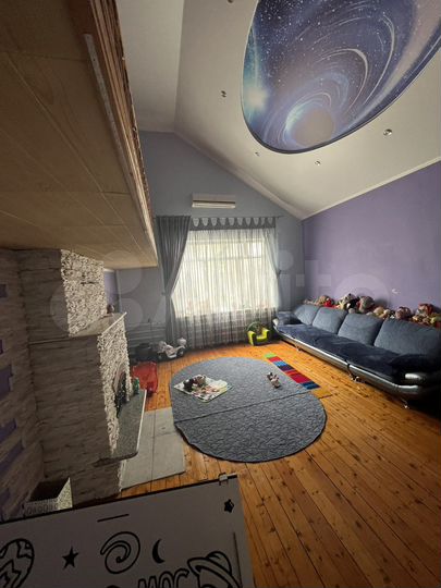 Дом 325 м² на участке 6,3 сот.