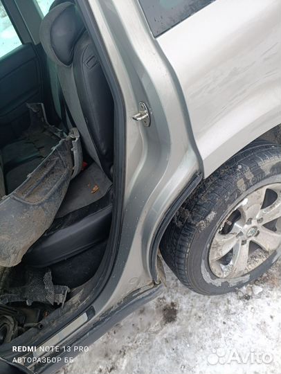 Заднее левое крыло skoda yeti 1