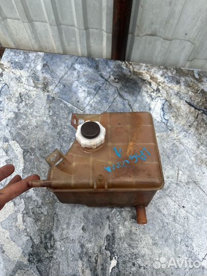 Расширительный бачек рено лагуна 1