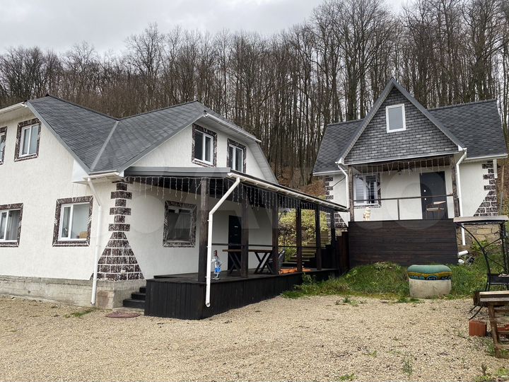 Гостиница, 330 м²