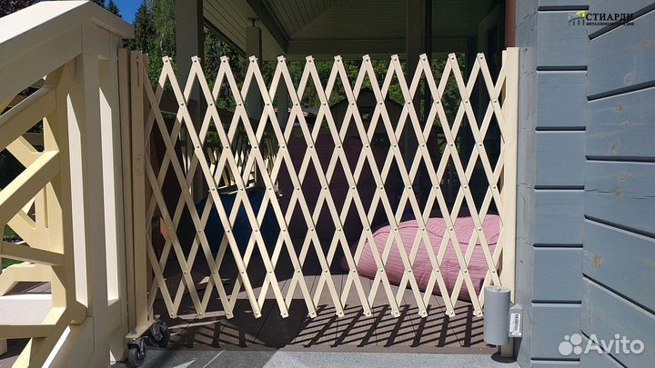 Раздвижные решетки металлические на двери