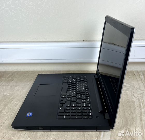 Dell Inspiron 5748 (17.3