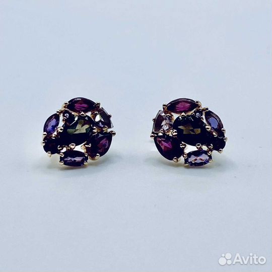 Золотые серьги с камнем