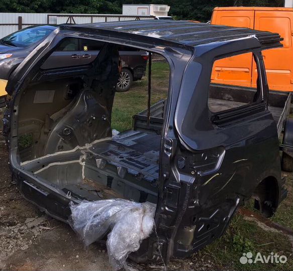 Задняя часть кузова Toyota Sienna 3