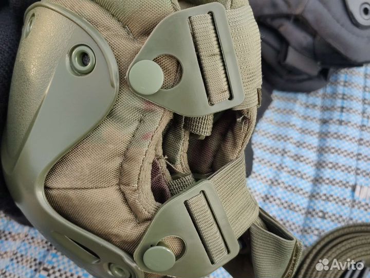 Защита суставов (наколенники, налокотники)