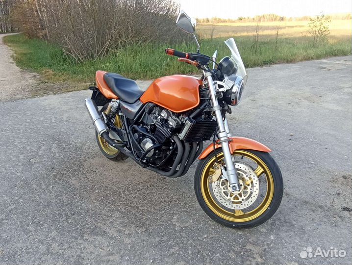 Honda cb400sf vtec1