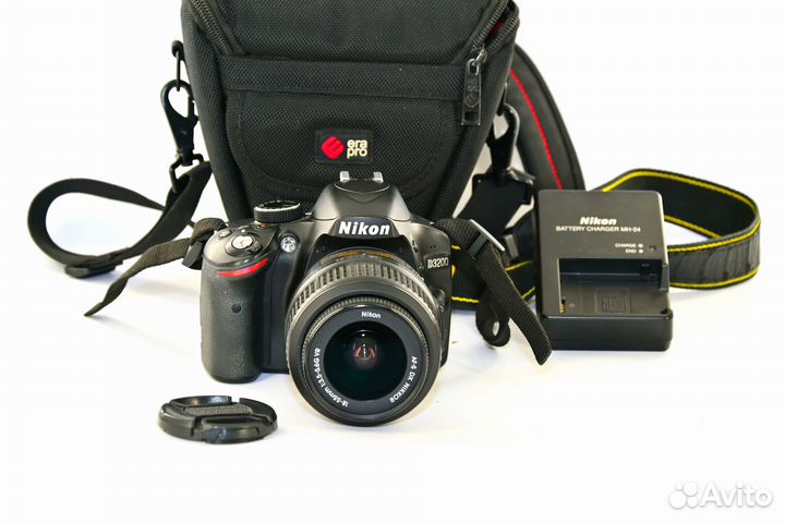Nikon D3200 24.2MP зеркалка Kit Nikon VR 18-55