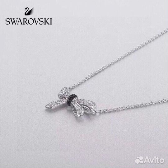 Swarovski колье