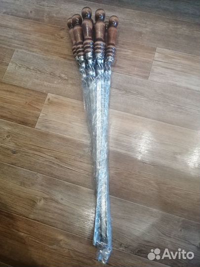 Шампура с деревяной ручкой новые