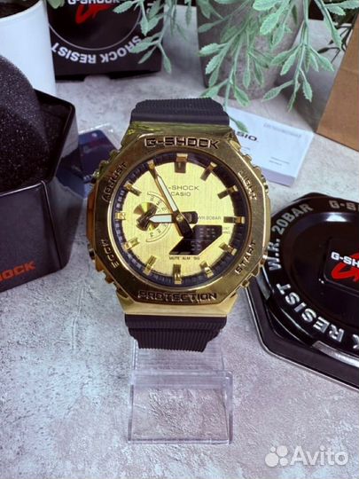 Часы Casio G-Shock GM-2100