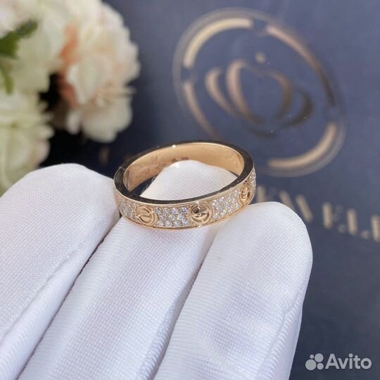 Золотое кольцо Cartier Love, бриллиантовое паве 0