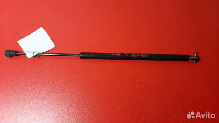 Амортизатор багажника Infiniti Qx56 JA60 VQ35DE