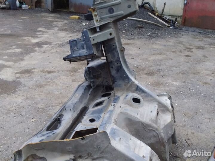 Лонжерон левый Renault Logan один