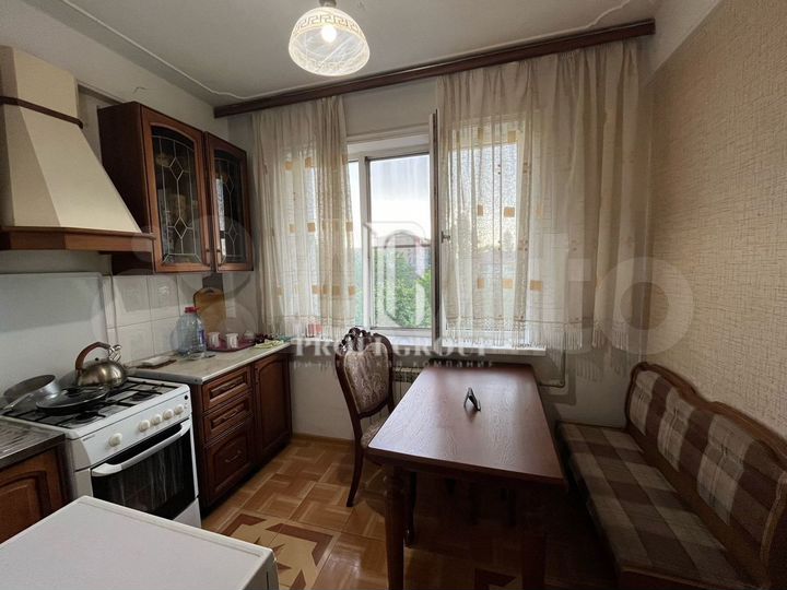 2-к. квартира, 50 м², 3/5 эт.