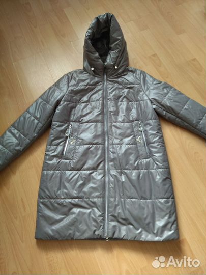 Полупальто болонь бежевое новое демисезон