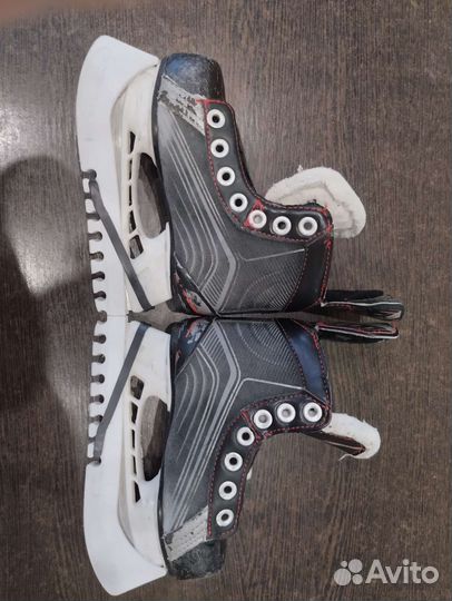 Коньки хоккейные