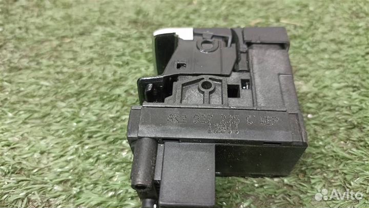 Кнопка стояночного тормоза Audi A4 B8 Allroad 2