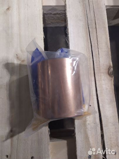 Втулка 11003910 Погрузчик Volvo L60F