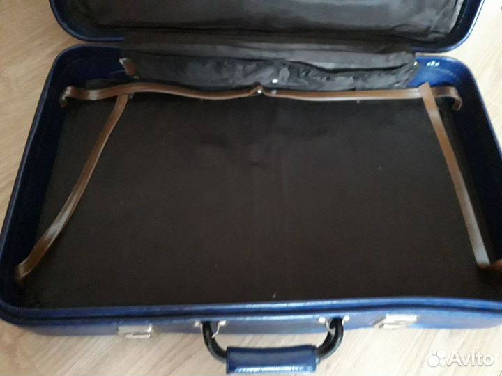 Винтажный чемодан