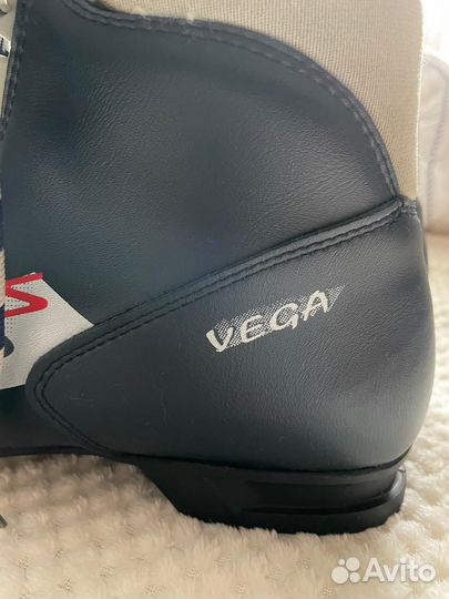 Лыжные ботинки Vega Botas 38 р