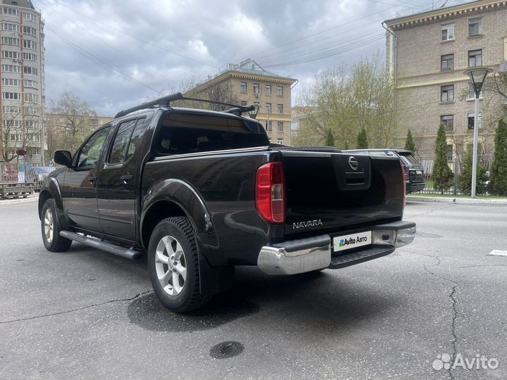 Nissan Navara 2.5 AT, 2012, 128 000 км