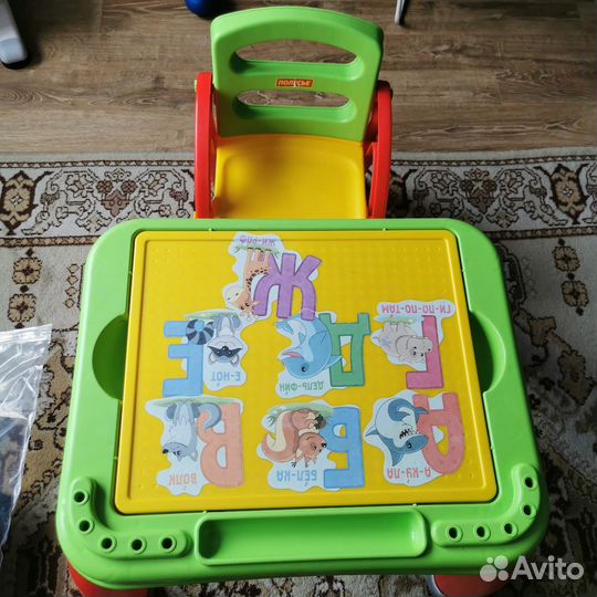 Детский стол и стул