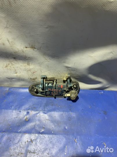 Ручка двери передняя правая mazda 626 ge