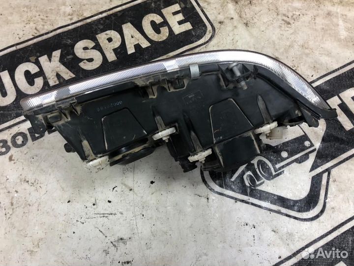 084501101 Фара правая Daf XF105